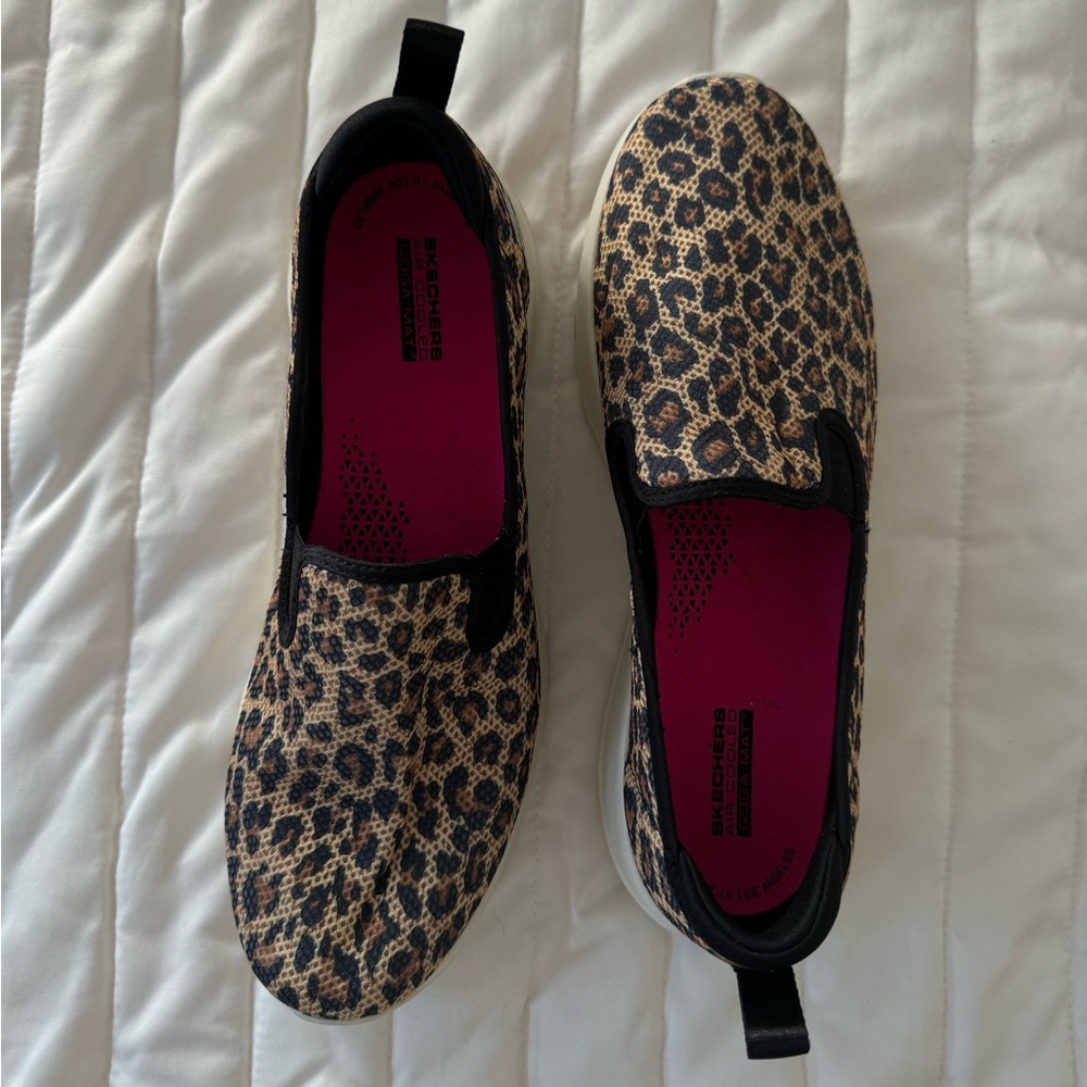 Skechers Go Walk Joy Fiery Leopard Womens Casual Slip On Comfort Shoes